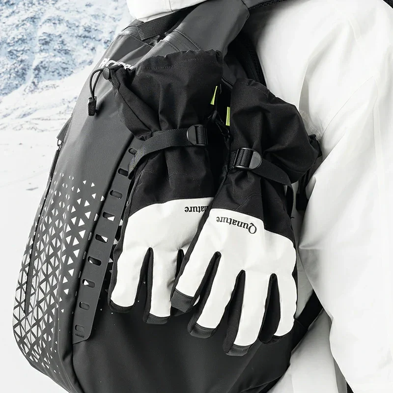Qunature Outdoor Insulated Ski Gloves - Windproof Waterproof Touchscreen Compatible - Image 7